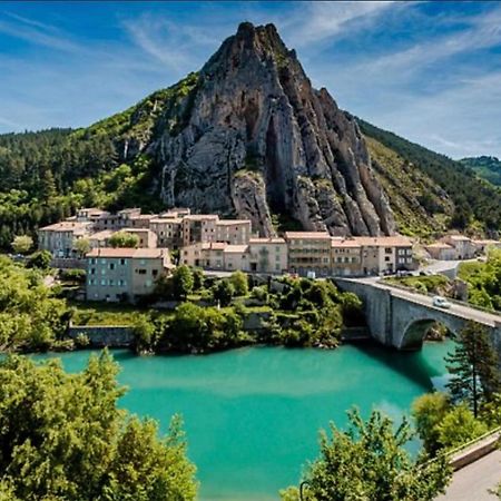 Tour De Babel Sisteron Exterior foto